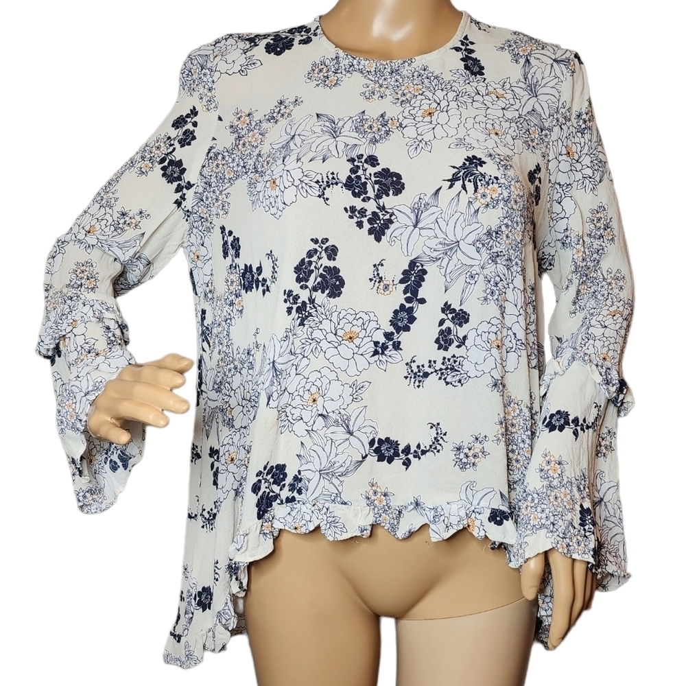 Stevie May boho long sleeve floral blouse. M